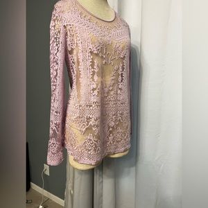EST 1946 Women’s Lavender Top Lace Like Fabric Long Bell Sleeves Crew Neck Sze S